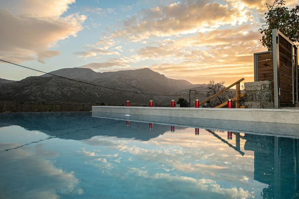 Lasithi Luxury Villa Mesa Lasithi Buitenkant foto